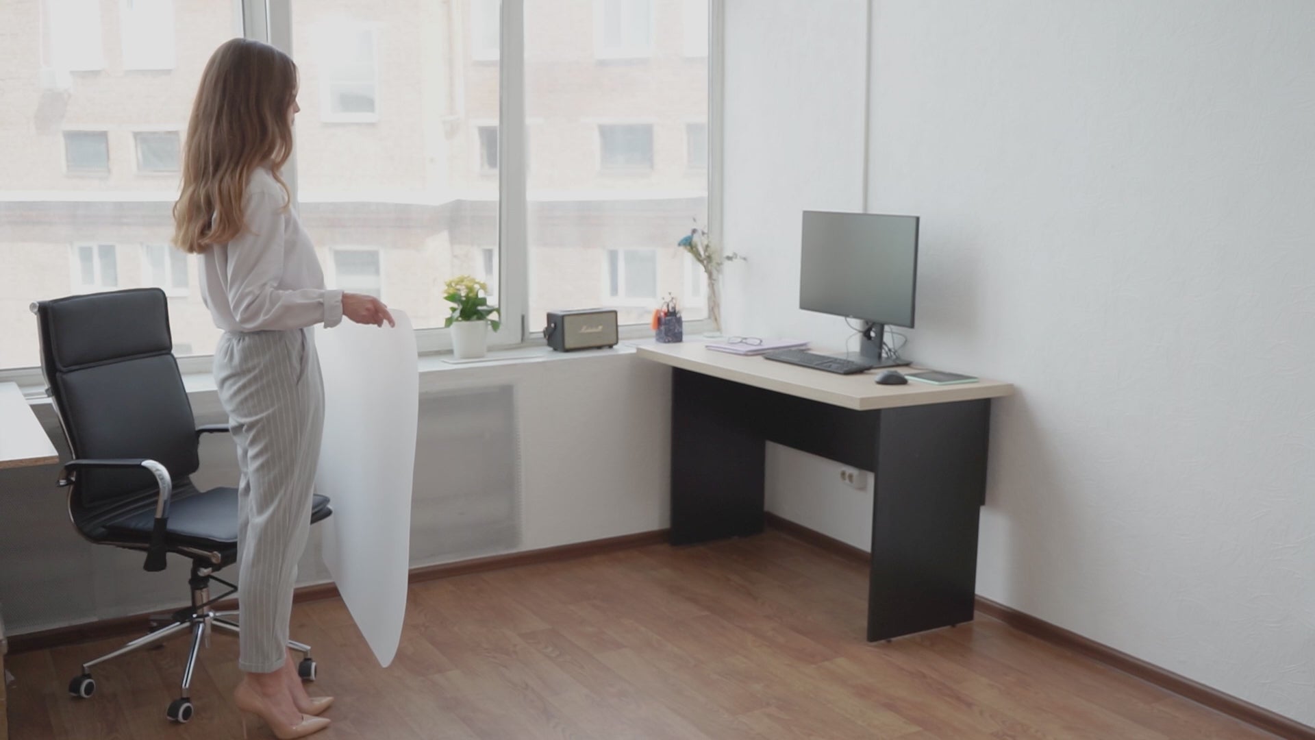 Video laden: Bürostuhlunterlage transparent - made in Germany